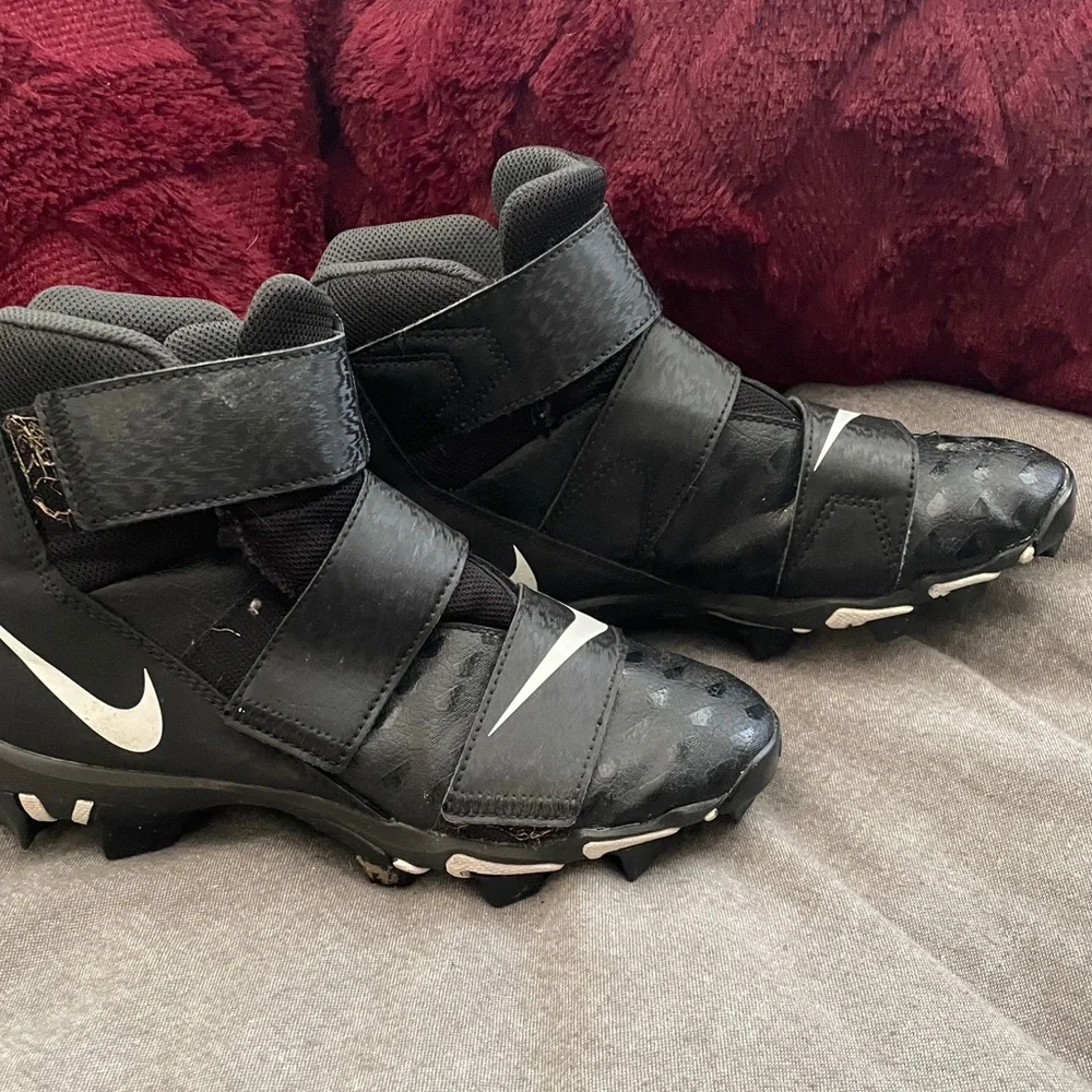Nike Force‎ Cleats Youth 5